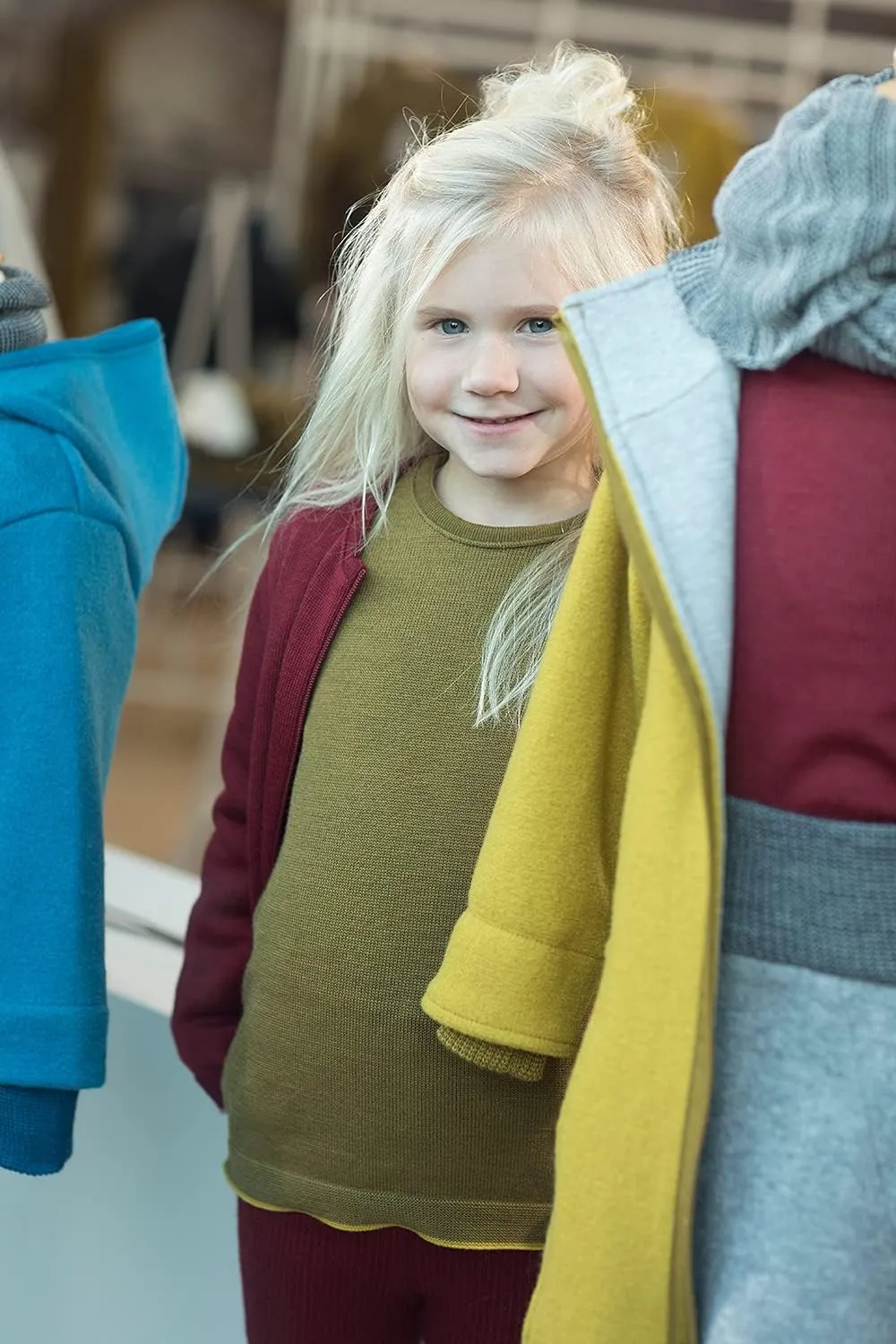 Kids' Merino Wool Pullover Sweater: Crew Neck Long Sleeve Knit for Boys and Girls